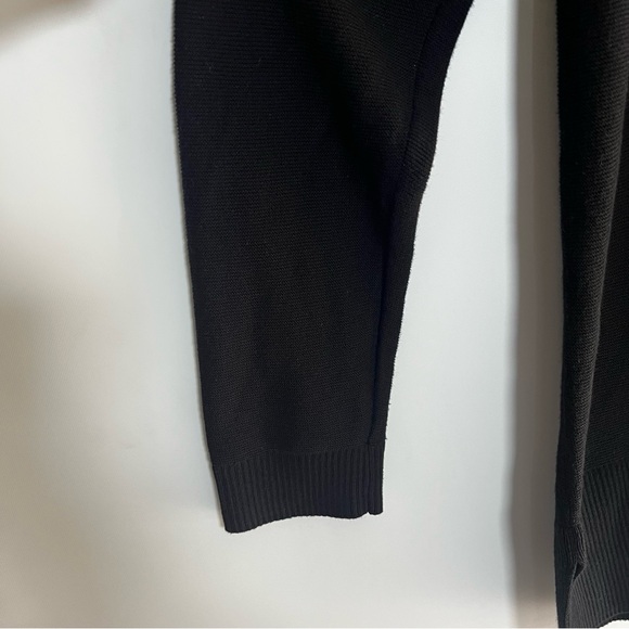 Tailbots Oversized Black V-Neck Button-Front Cardigan Minimal Chic Cozy Capsule - Picture 5 of 8